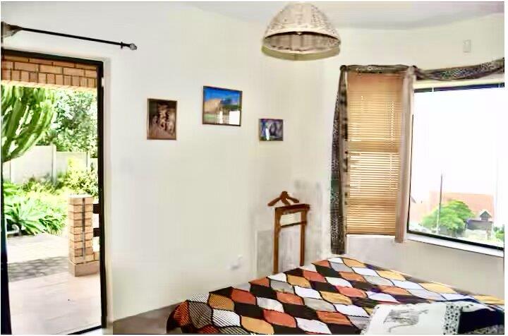 To Let 2 Bedroom Property for Rent in Mossel Bay Central Western Cape